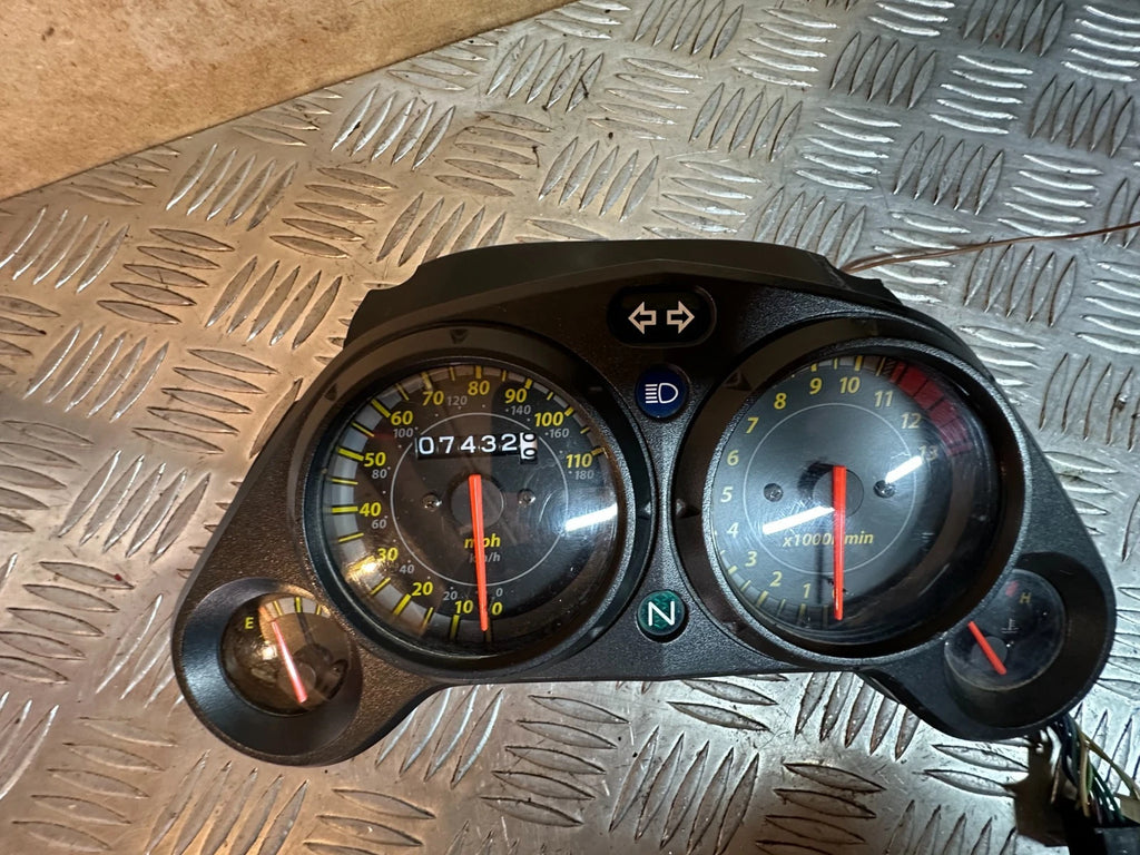 Honda CBR125R Clocks Dash Speedo Tacho 2005 CBR 125