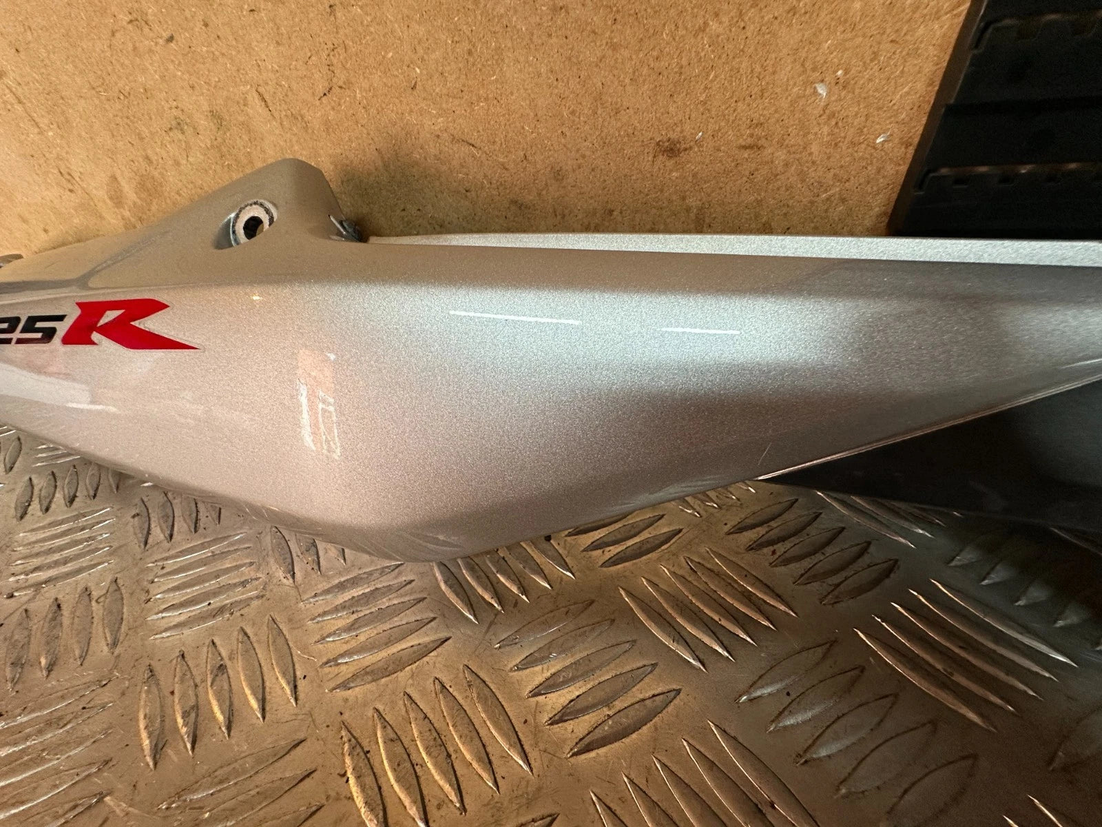 Honda CBR125R Right Rear Side Panel Fairing In Silver CBR125 2005 CBR 125