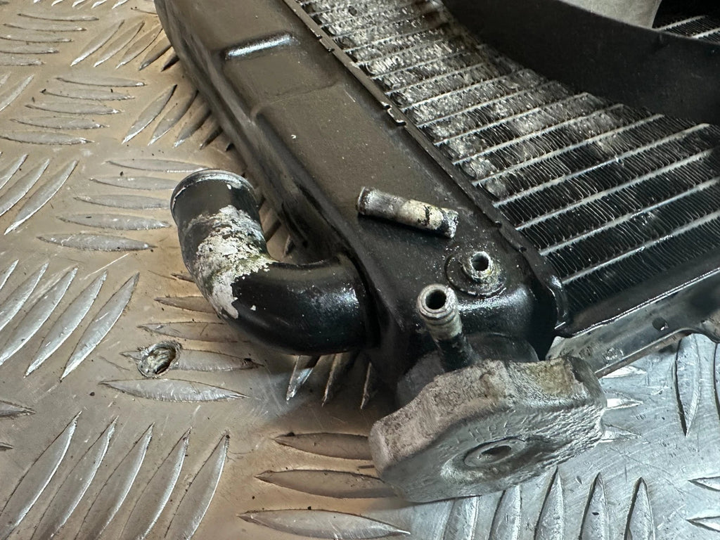 Kawasaki ZX600 Radiator & Fan Rad 1996 ZX6R Ninja ZX600R