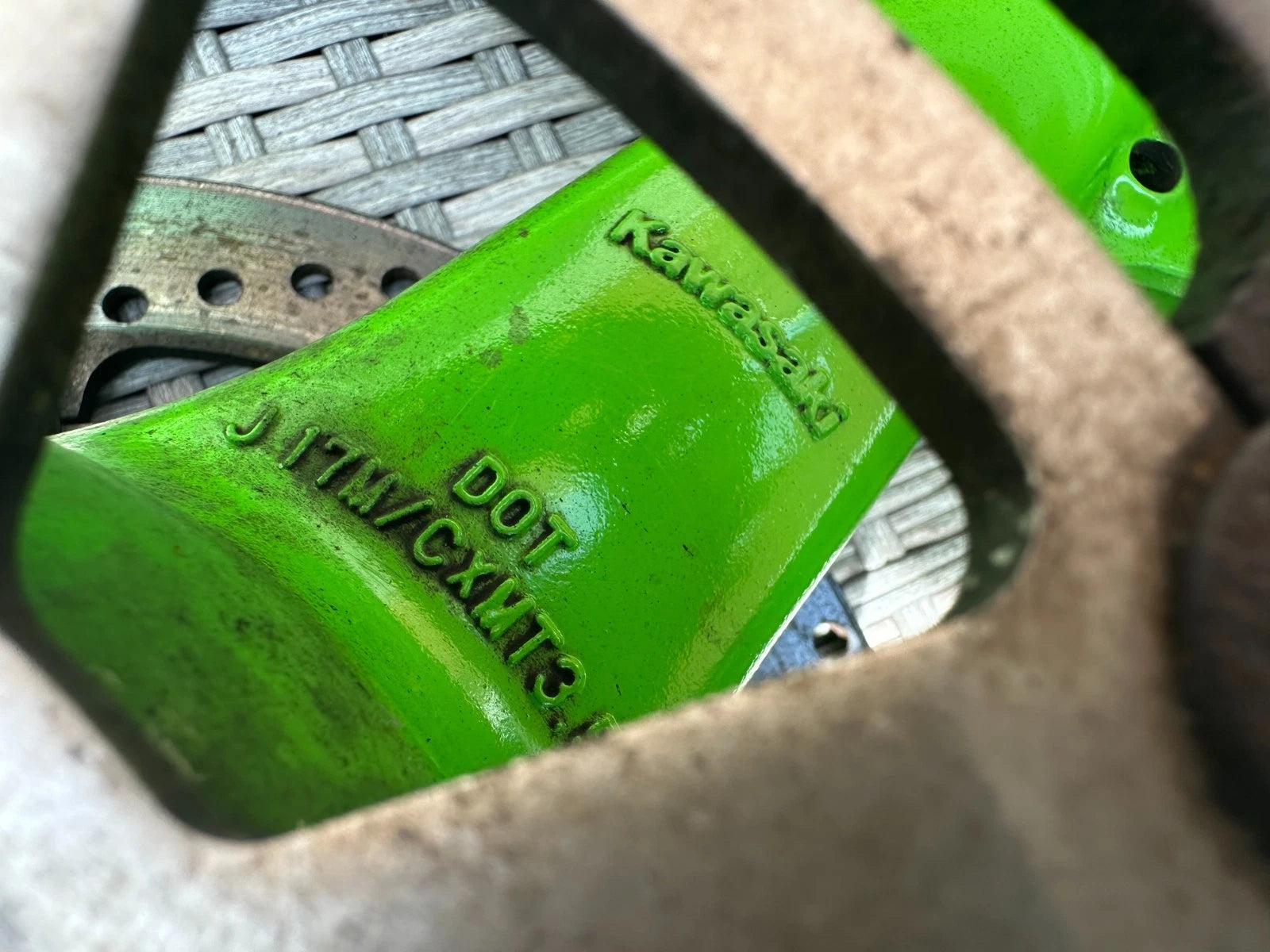 Kawasaki ZX600 Front Wheel + Discs & Good Bridgestone Tyre ZXR ZX600R
