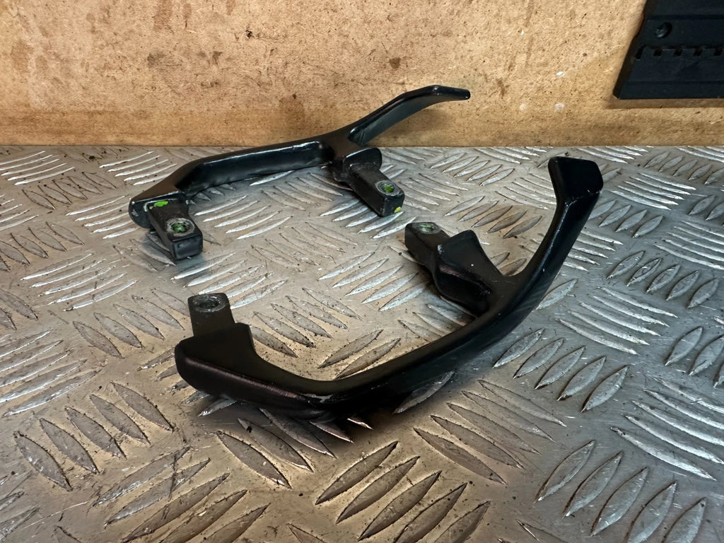 Kawasaki ZX600 Passenger Grab Rails pillion Handles Pair F2 1996 Ninja ZX6R