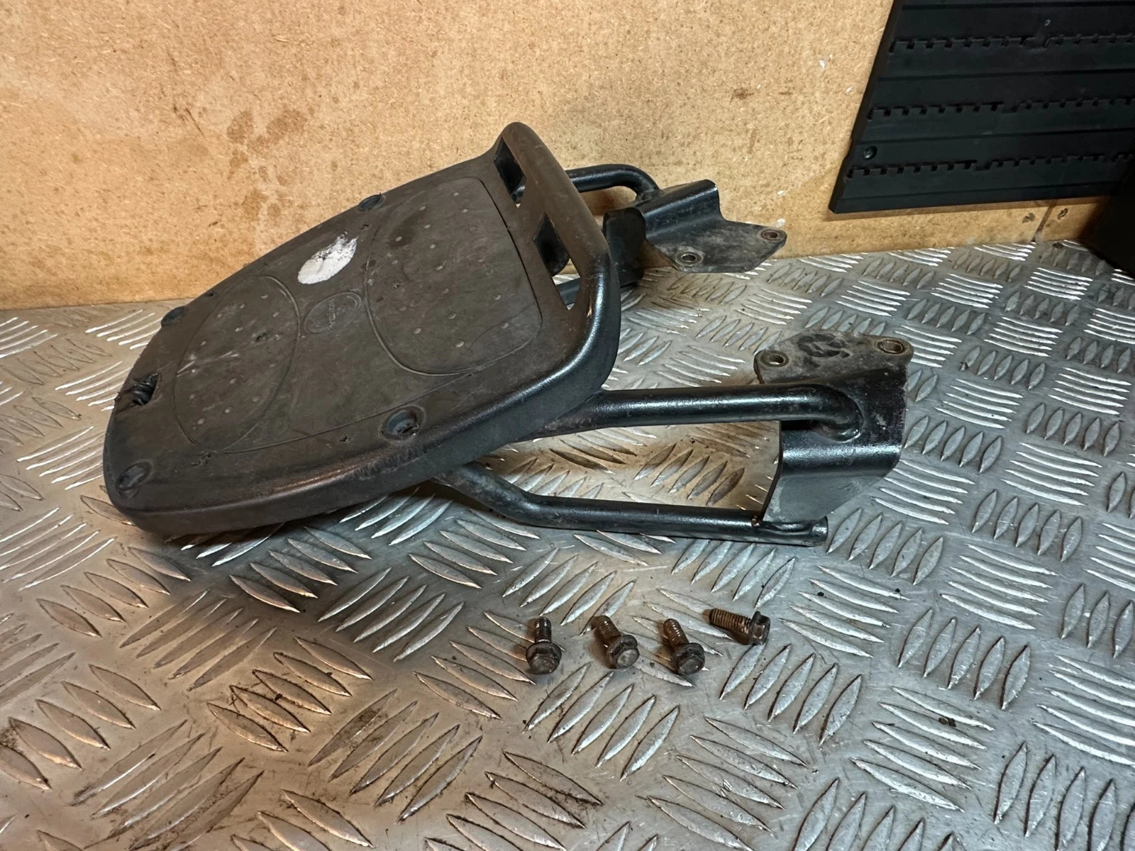 Honda CBF125 Rear Carrier Top Box Holder + Bolts Luggage Rack 2012 CBF 125