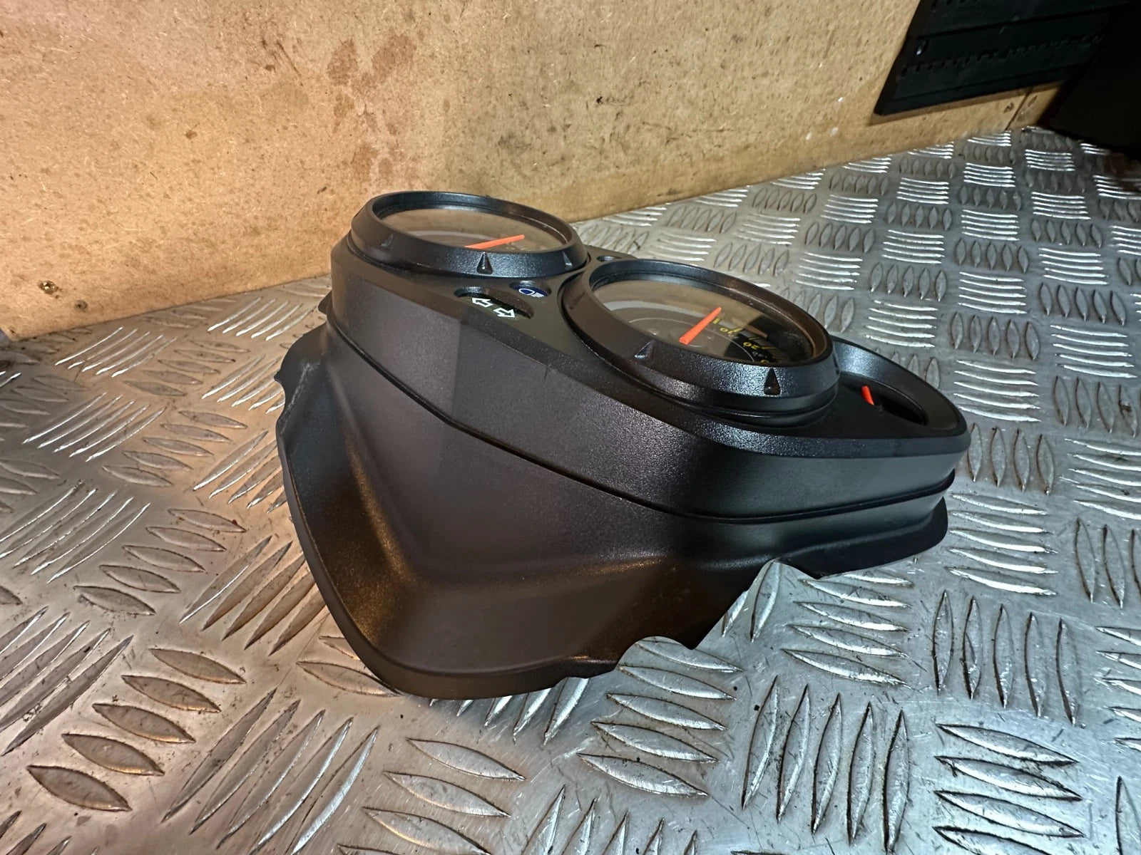 Honda CBR125R Clocks Dash Speedo Tacho 2005 CBR 125