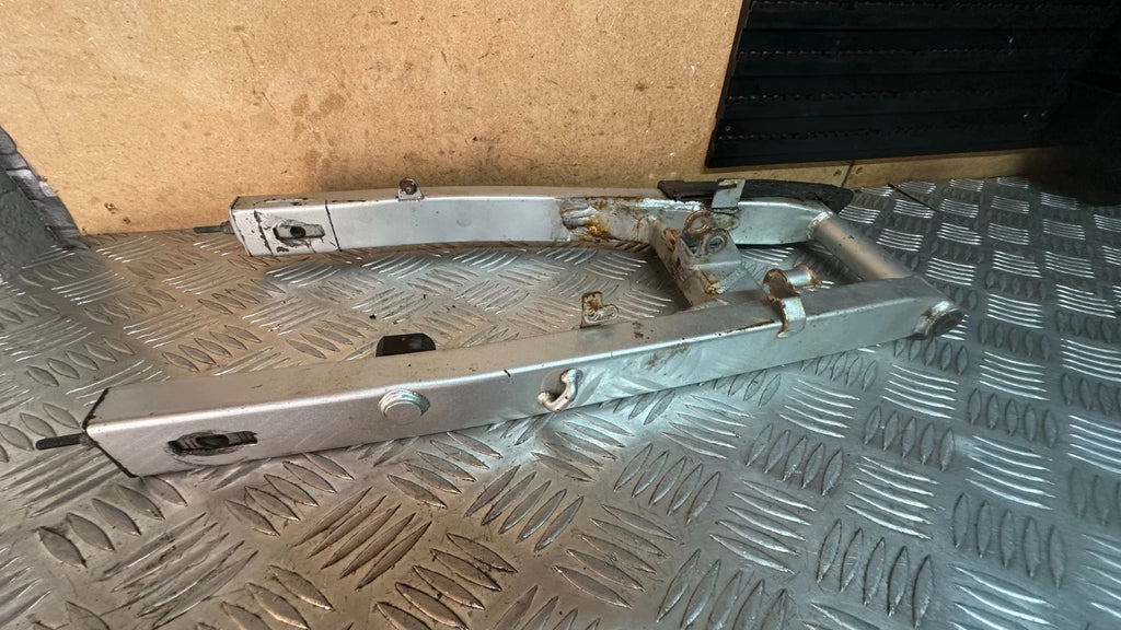 Honda CBR125R Swing Arm + Chain Adjusters & slider Carb Model 2005 CBR 125